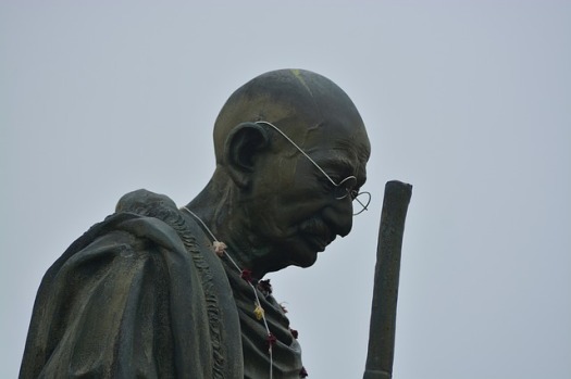 mahatma-gandhi-statue